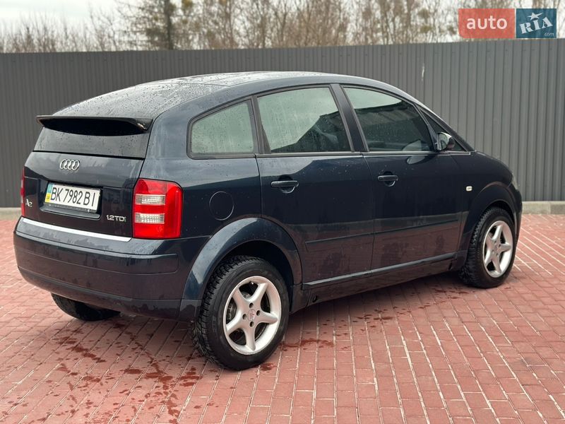 Хетчбек Audi A2 2002 в Сарнах