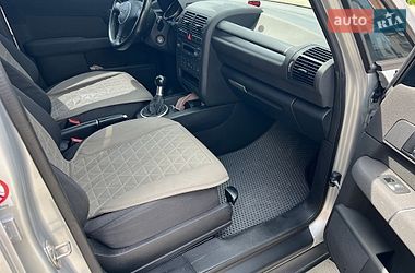 Хэтчбек Audi A2 2004 в Дубно фото 42 Хэтчбек Audi A2 2004 в Дубно