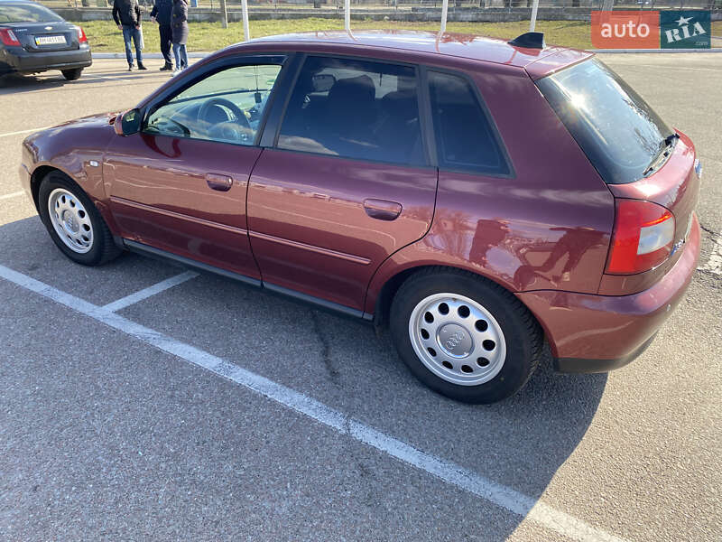 Хэтчбек Audi A3 Sportback 2002 в Житомире
