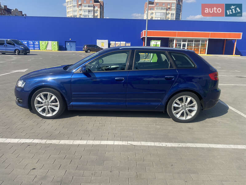 Хэтчбек Audi A3 Sportback 2011 в Умани
