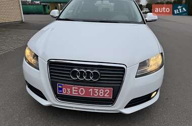 Хетчбек Audi A3 Sportback 2010 в Луцьку