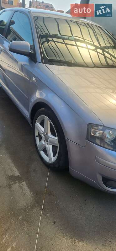 Купе Audi A3 Sportback 2004 в Івано-Франківську