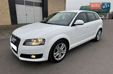 Хетчбек Audi A3 Sportback 2010 в Луцьку