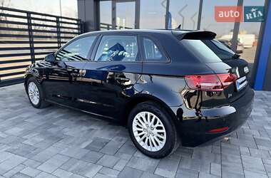 Хетчбек Audi A3 Sportback 2018 в 