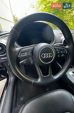 Хэтчбек Audi A3 Sportback 2018 в 