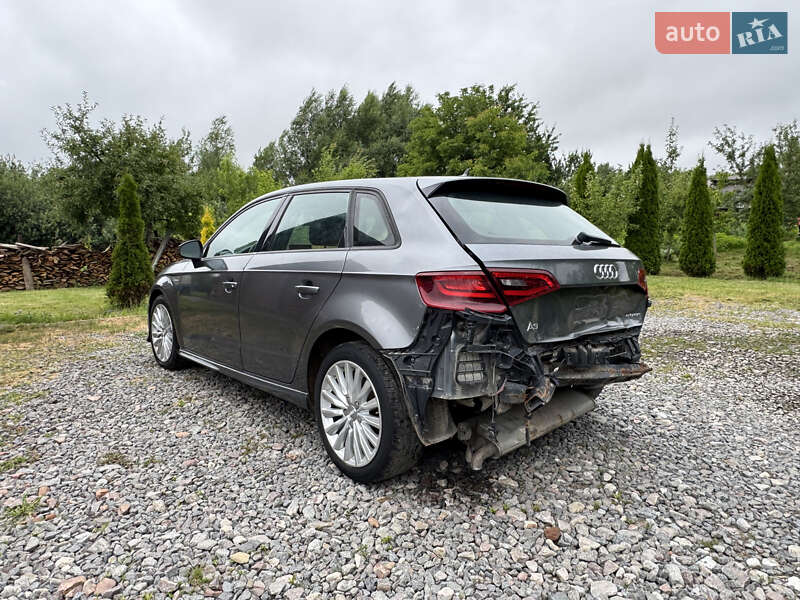 Хэтчбек Audi A3 Sportback 2015 в Яворове