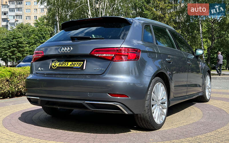 Хэтчбек Audi A3 Sportback 2016 в Львове