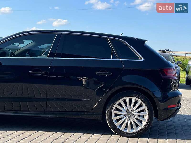 Хэтчбек Audi A3 Sportback 2016 в Львове