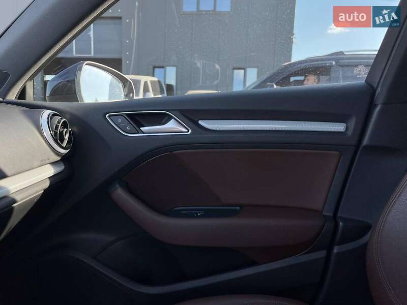 Хэтчбек Audi A3 Sportback 2016 в Львове