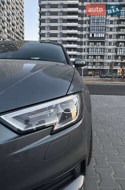 Хэтчбек Audi A3 Sportback 2017 в 