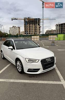 Хэтчбек Audi A3 Sportback 2016 в 