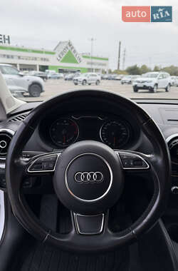 Хэтчбек Audi A3 Sportback 2016 в 
