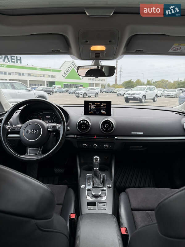 Хэтчбек Audi A3 Sportback 2016 в Киеве