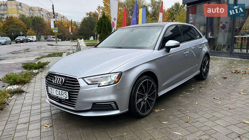 Хэтчбек Audi A3 Sportback 2017 в Львове