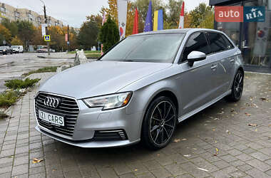 Хетчбек Audi A3 Sportback 2017 в  фото 3 Хетчбек Audi A3 Sportback 2017 в