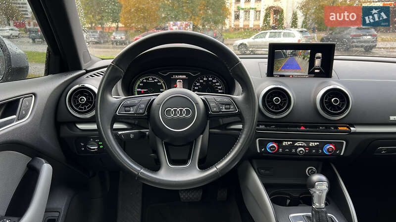 Хэтчбек Audi A3 Sportback 2017 в Львове