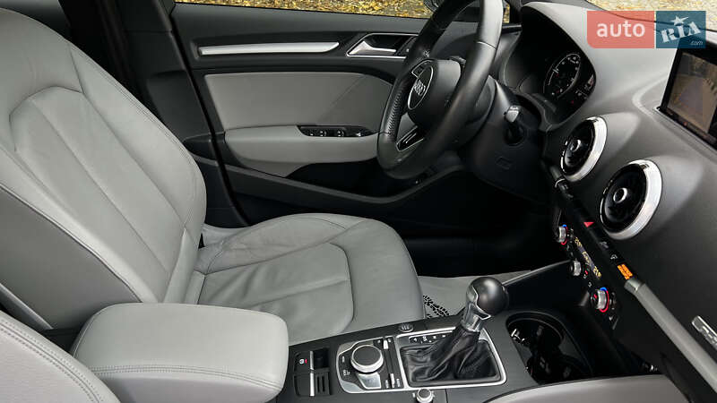 Хэтчбек Audi A3 Sportback 2017 в Львове