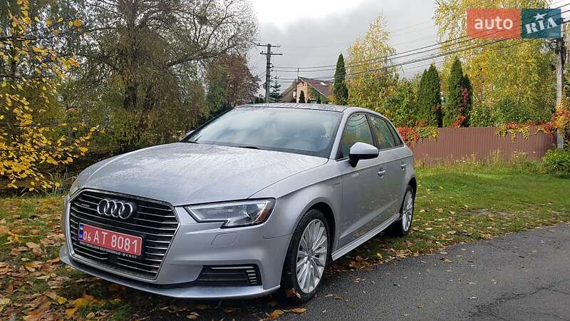 Хетчбек Audi A3 Sportback 2017 в  фото Хетчбек Audi A3 Sportback 2017 в