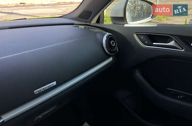 Хетчбек Audi A3 Sportback 2016 в  фото 25 Хетчбек Audi A3 Sportback 2016 в