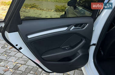Хетчбек Audi A3 Sportback 2016 в  фото 30 Хетчбек Audi A3 Sportback 2016 в