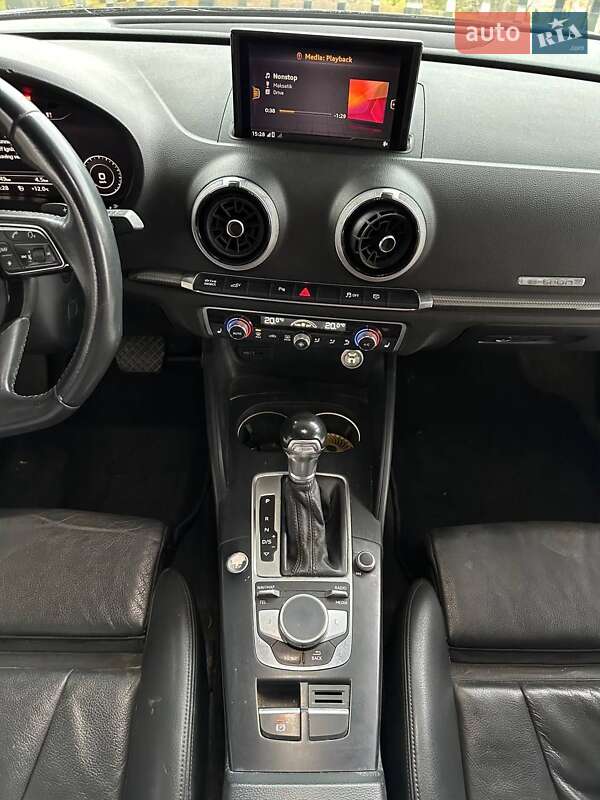 Хэтчбек Audi A3 Sportback 2018 в Харькове