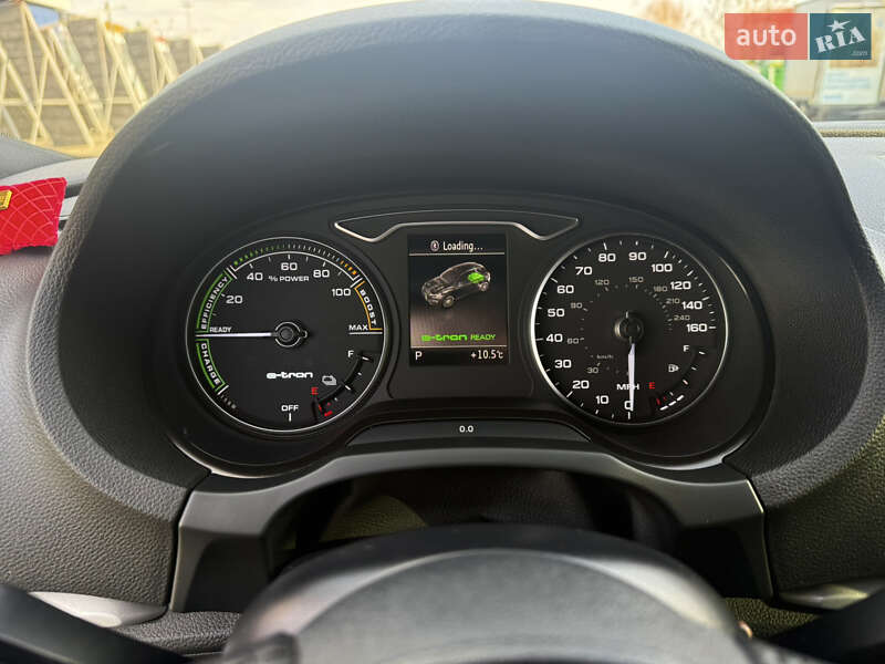 Хэтчбек Audi A3 Sportback 2017 в Киеве