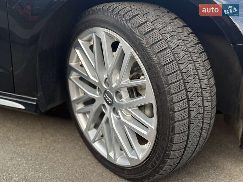 Хэтчбек Audi A3 Sportback 2017 в Киеве