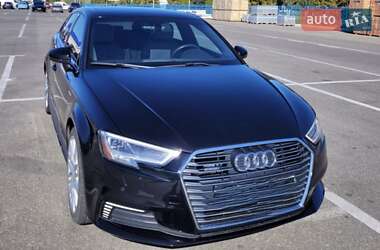 Хэтчбек Audi A3 Sportback 2017 в Умани