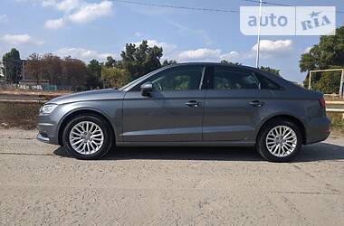 Седан Audi A3 2016 в Киеве