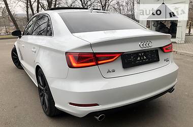 Седан Audi A3 2015 в Киеве