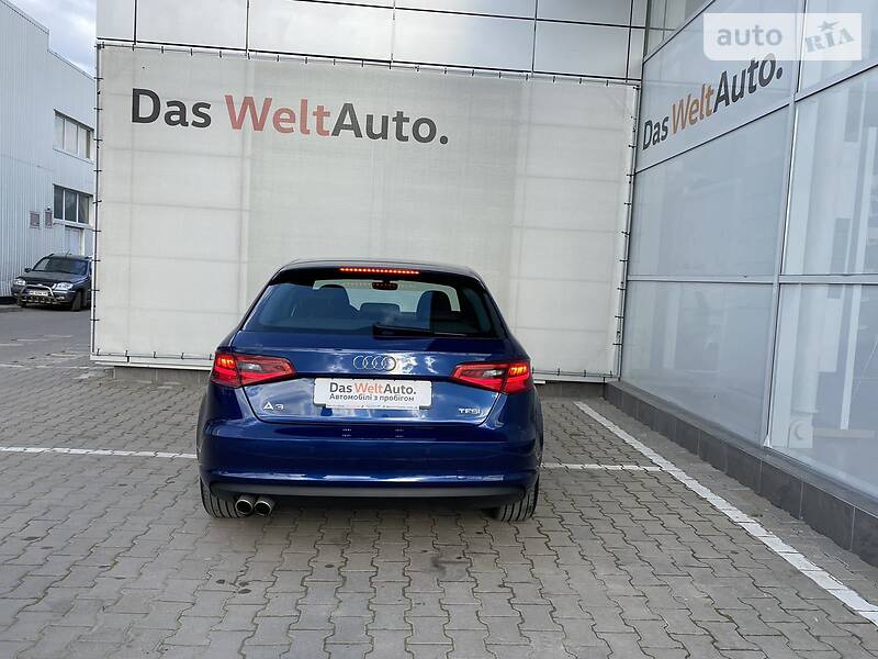 Хетчбек Audi A3 2016 в Чернівцях