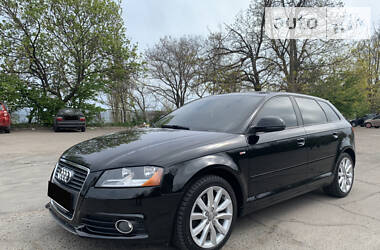 Хетчбек Audi A3 2011 в 