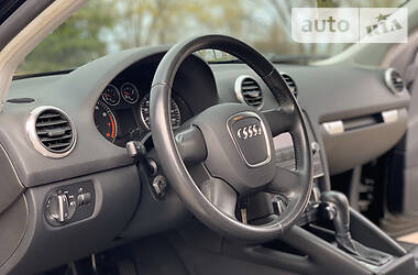 Хетчбек Audi A3 2011 в 