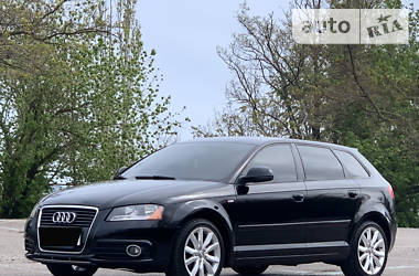 Хетчбек Audi A3 2011 в 