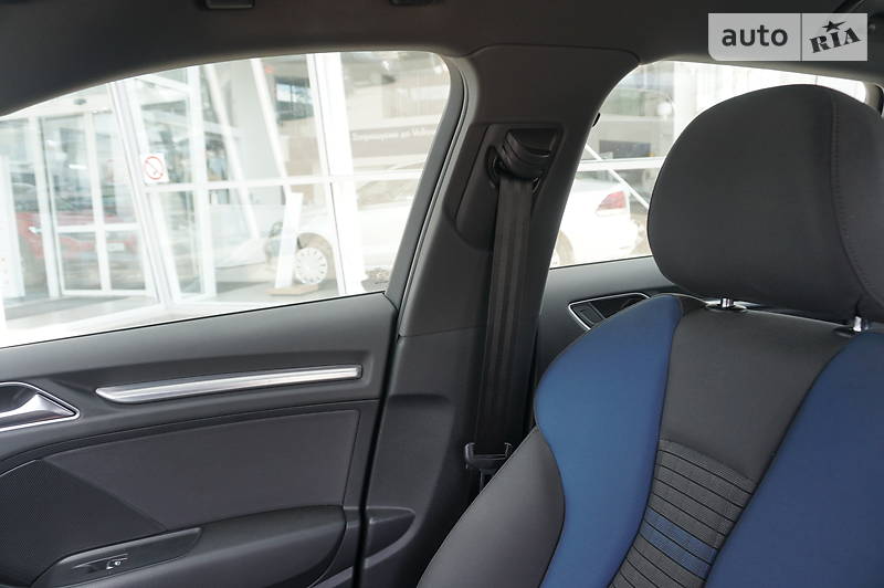 Хетчбек Audi A3 2016 в Чернівцях