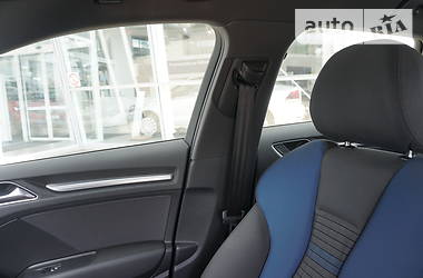 Хэтчбек Audi A3 2016 в 