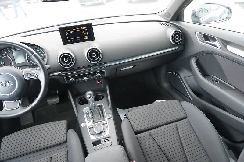 Хетчбек Audi A3 2016 в Чернівцях