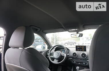 Хэтчбек Audi A3 2016 в 