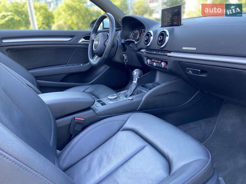 Кабриолет Audi A3 2016 в Черкассах