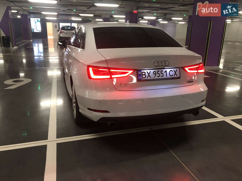 Седан Audi A3 2016 в Хмельницком