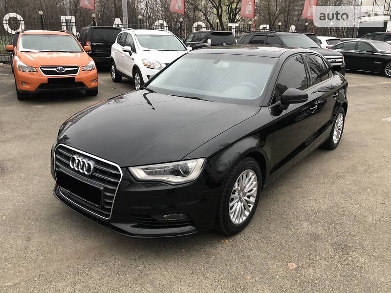 Седан Audi A3 2016 в 
