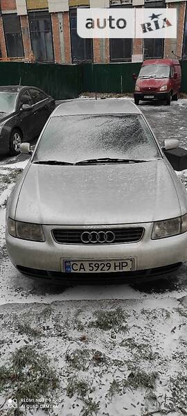 Хэтчбек Audi A3 2000 в Киеве