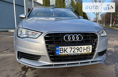 Седан Audi A3 2014 в Ровно