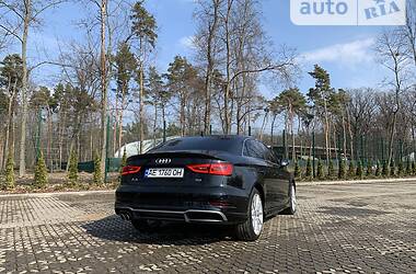 Седан Audi A3 2015 в Харькове