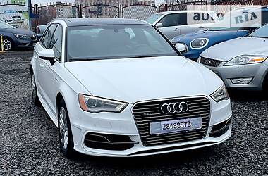 Хэтчбек Audi A3 2016 в Хмельницком