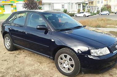 Хэтчбек Audi A3 2002 в 