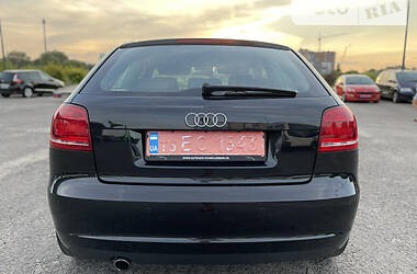 Хэтчбек Audi A3 2010 в 