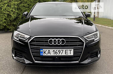 Седан Audi A3 2016 в Киеве