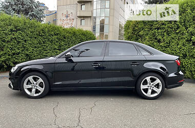 Седан Audi A3 2016 в Киеве