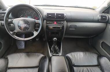Хэтчбек Audi A3 2000 в 